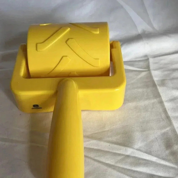 John Deere Big Scoop Dump Truck Sandbox Toy Tractor Wheel Pattern Roller… - Picture 3 of 5